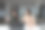 成功的商业女性在家里在办公室工作空间笔记本电脑上为客户策划婚礼或活动。小企业主女性创业公司互联网网上购物专家图片下载