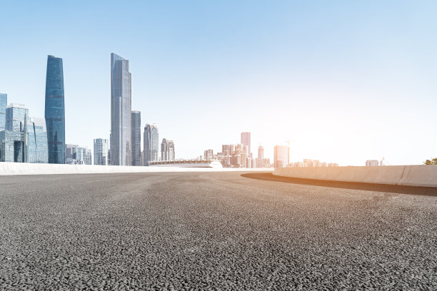 高速公路天际和金融区建筑图片下载