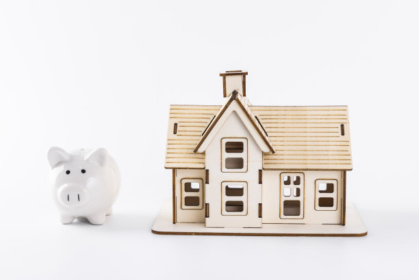 模型房子和存钱罐图片下载