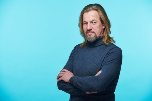 成熟大胡子男子画像图片下载