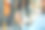 通勤者在公共汽车上扫描交通卡的特写。图片下载