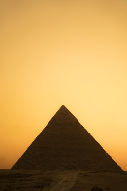 埃及吉萨金字塔橙色夕阳剪影图片下载