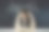 沮丧的年轻女子在学习，头顶着纠结的线图片下载
