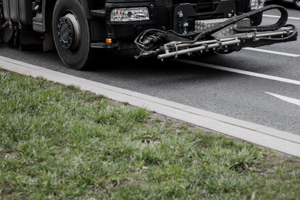 街道的市政卡车刷。图片下载