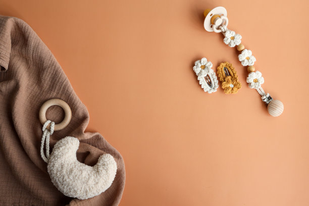 婴儿用品供新生儿俯视图，平放图片下载