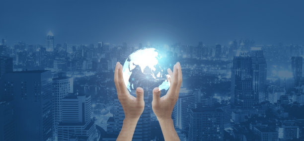 人类的手握着地球。这张图片的3D渲染元素由美国宇航局提供图片下载