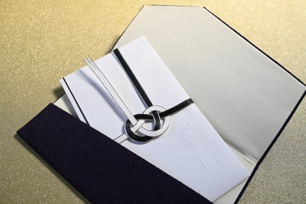 日本丧葬钱信封和布袋图片下载