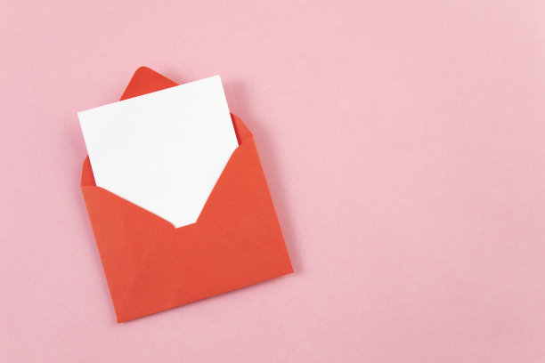 粉红色背景信封图片下载
