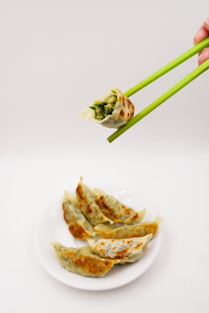 煎韭菜猪肉饺子图片下载