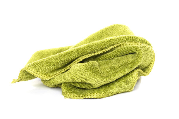 绿色微纤维抹布用于白色背景上的隔离清洁图片下载
