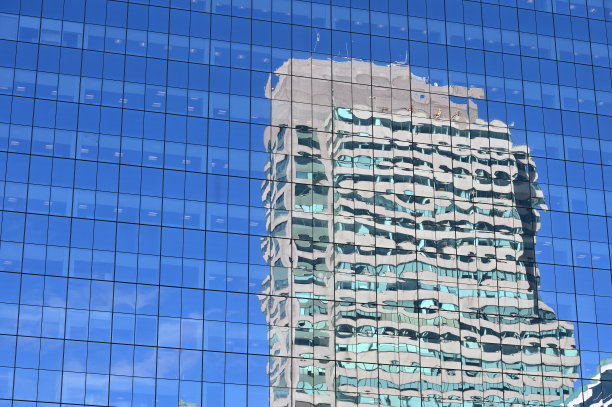 反映现代商业办公大楼图片下载