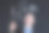 男经理指着灯泡和齿轮符号图片下载