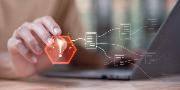 程序和虚拟图标，感叹号，报警，计算机病毒检测，危险警告概念或信息错误，应紧急修复和修复，通知安全问题图片下载