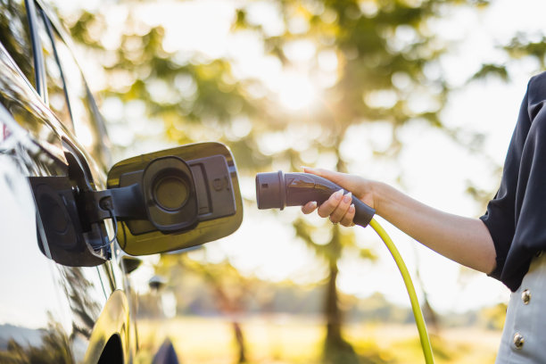 电动汽车充电站图片下载