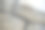 在新房子里安装了覆盖着灰色泡沫隔热材料的水管——裸露的墙壁和附近的地面图片下载