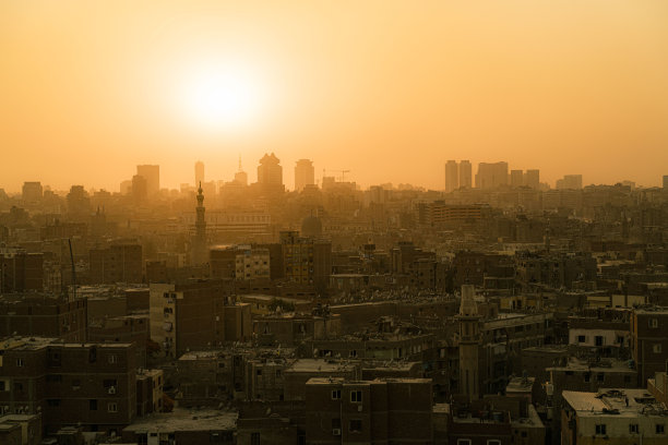 日落时分的开罗城市风光图片下载