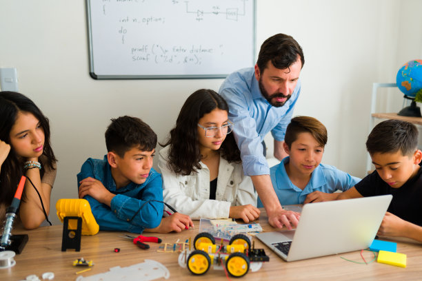 初中生学习编码和编程图片下载