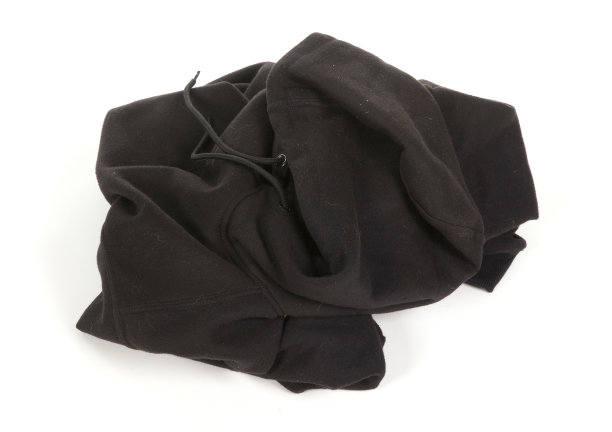 用脏的黑色连帽衫隔离图片下载