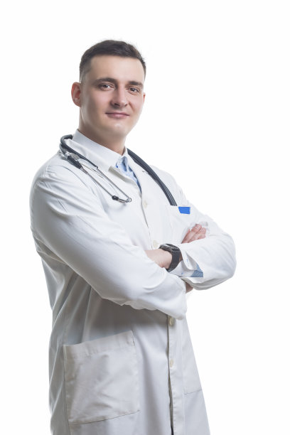 医学的想法。白人的肖像自信成熟的医生看相机孤立在白色背景图片下载