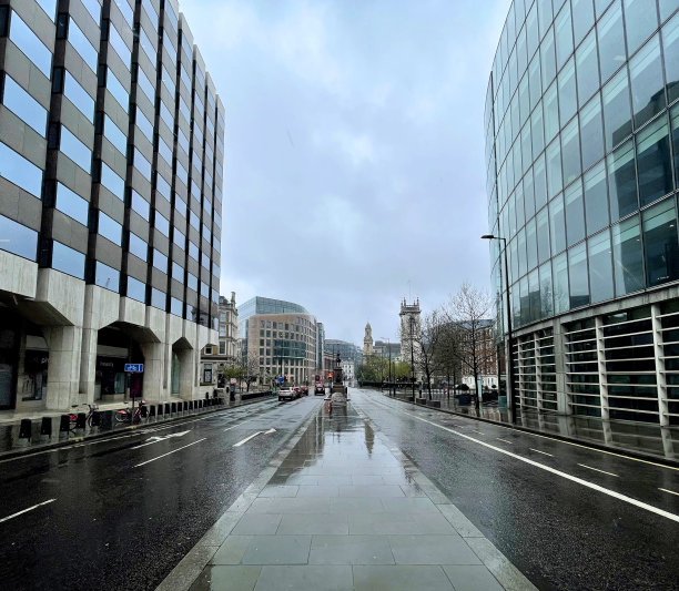 伦敦市中心的办公大楼图片下载