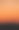 橙色的夕阳和建筑起重机图片下载