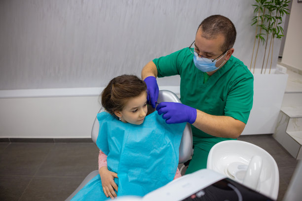 为洗牙做准备图片下载