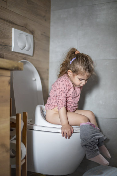 好女孩用大女孩便盆图片下载