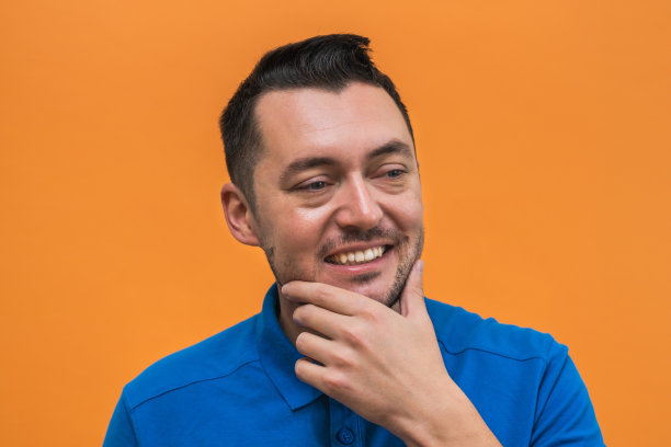 帅哥。人们的情绪。模拟复制空间图片下载