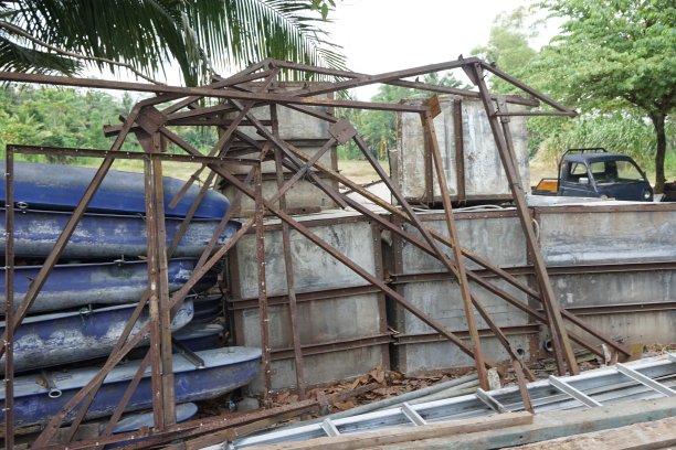 一个机械车间和一些工具的库存照片图片下载