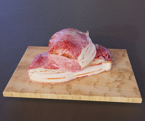 把新鲜的红肉片叠在一起放在砧板上图片下载