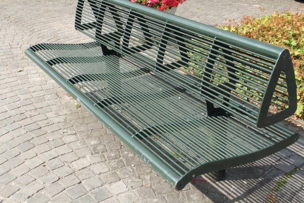 一张漂亮的长凳图片下载