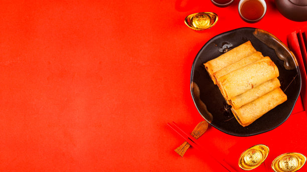 春卷是在中国大年初一吃的。春卷是一种中国小吃图片下载