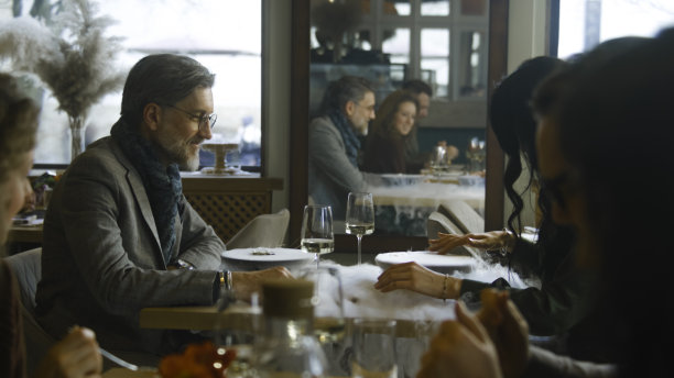 分子料理餐厅的情侣图片下载