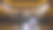 古典芭蕾舞演员在剧院舞台上练习图片下载