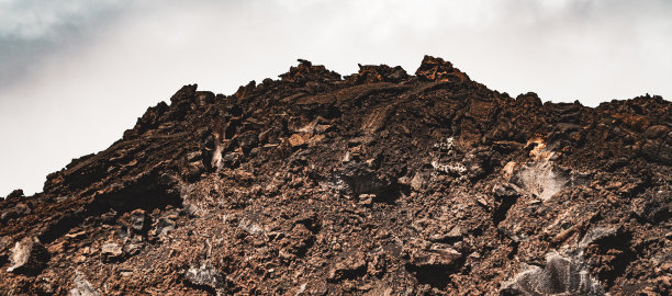 岩浆土和火山岩。图片下载
