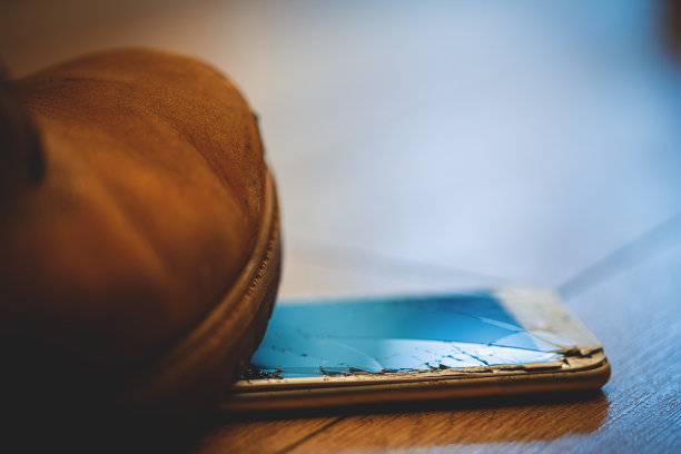 手机坏了图片下载