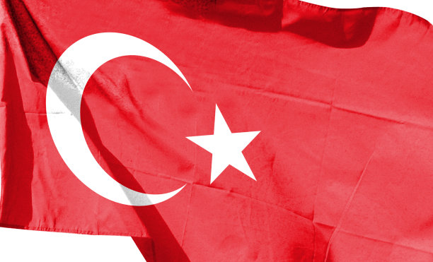 多云天空中的土耳其国旗图片下载