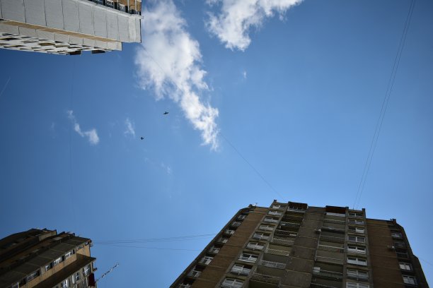 住宅楼低角度拍摄图片下载