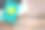 笔记本，蓝色的书和黄色的花在木制背景，俯视图。图片下载