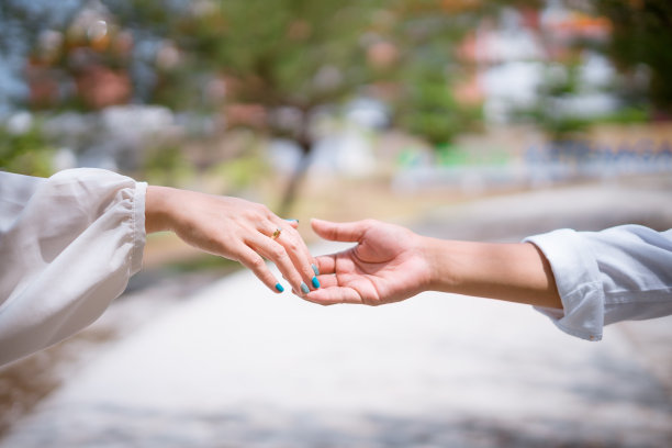 牵手浪漫图片下载