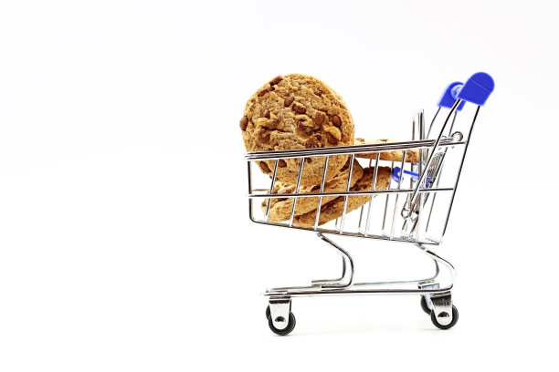购物车里的巧克力饼干图片下载