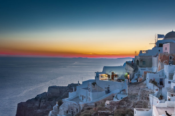 圣托里尼岛的黄昏时分图片下载