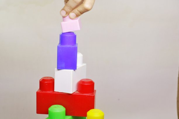 平衡概念：排列的方块特写图片下载