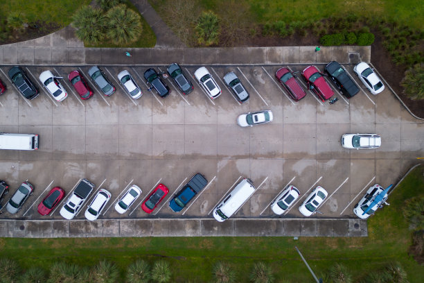 停车场。以上观点图片下载