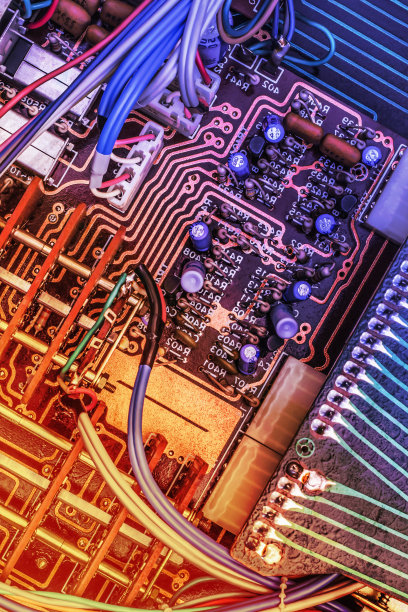 彩色程式化超现实电子电路板细节艺术表现图片下载