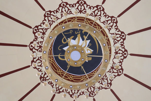 清真寺的装饰使房间更加美丽。图片下载