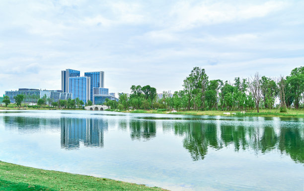 中国四川成都东安湖公园景观图片下载