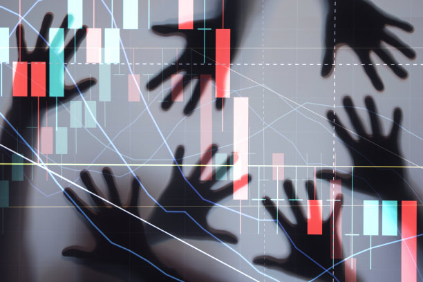 人手和财务图表。图片下载