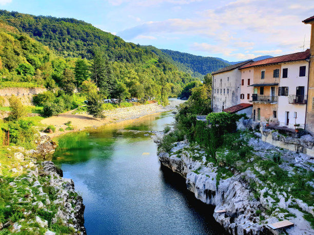 慢龙-运河-从桥上看图片下载