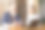 保险代理人开会时使用笔记本电脑图片下载